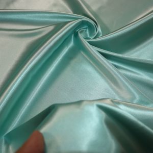 پارچه ساتن ال ایکس رنگ سبز مغز پسته‌ای ملایم
