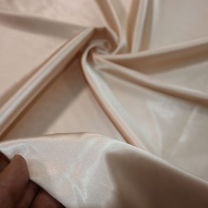 پارچه ساتن ال ایکس رنگ کرم گلبهی روشن