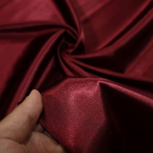 پارچه ساتن ال ایکس رنگ زرشکی تیره