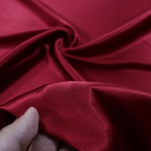 پارچه ساتن ال ایکس رنگ زرشکی روشن آلبالویی