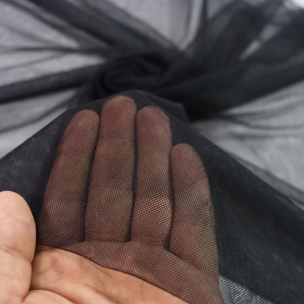 IMG_5896 پارچه تور ایتالیا کرم مشکی