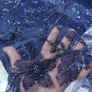 پارچه مجلسی گل حریر برجسته رنگ سرمه ای طرح چهار سری جدید