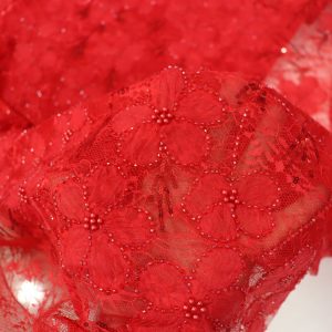 پارچه مجلسی دانتل فرانسه گل حریر برجسته رنگ قرمز طرح یک سری جدید